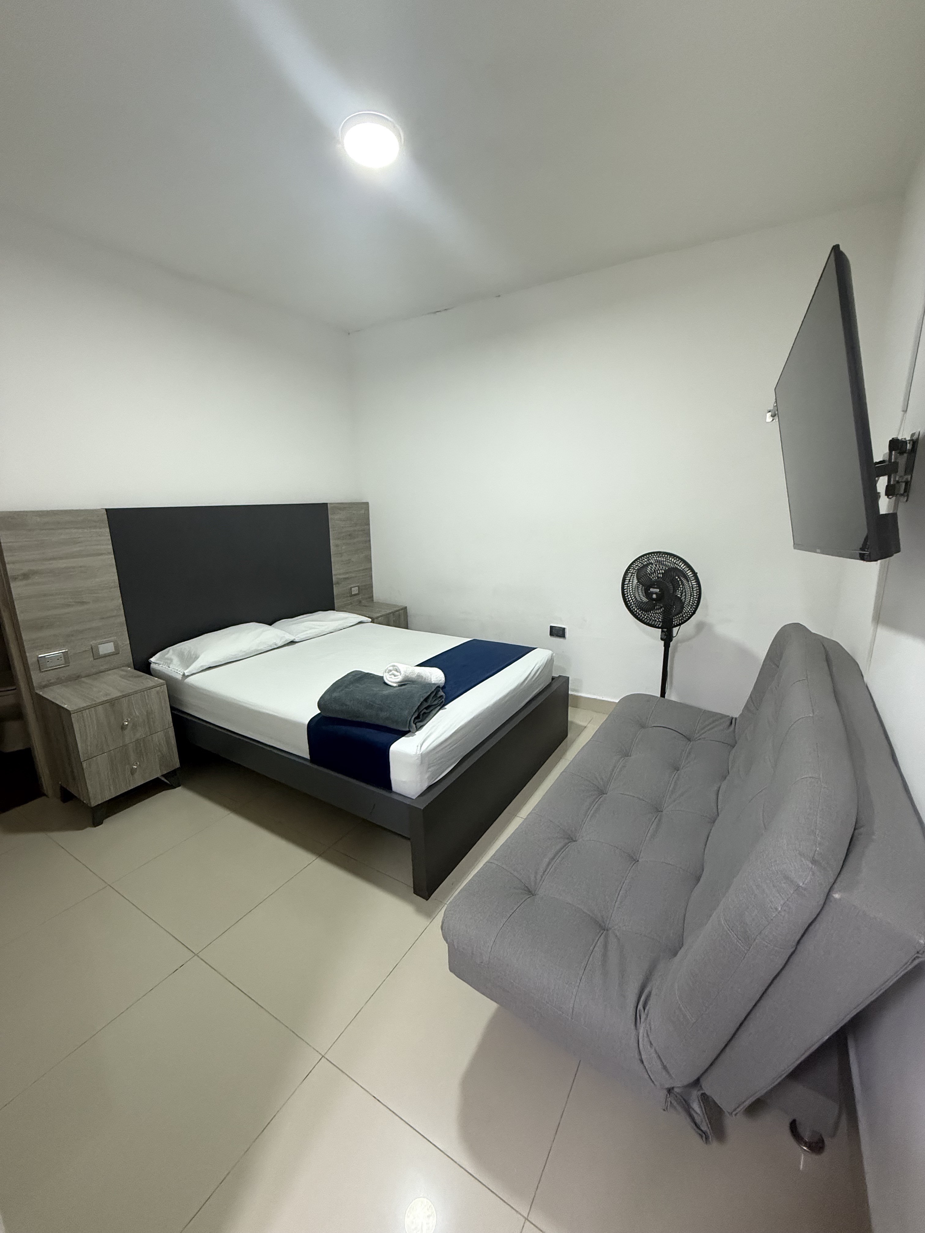 Habitación sencilla · ángulo